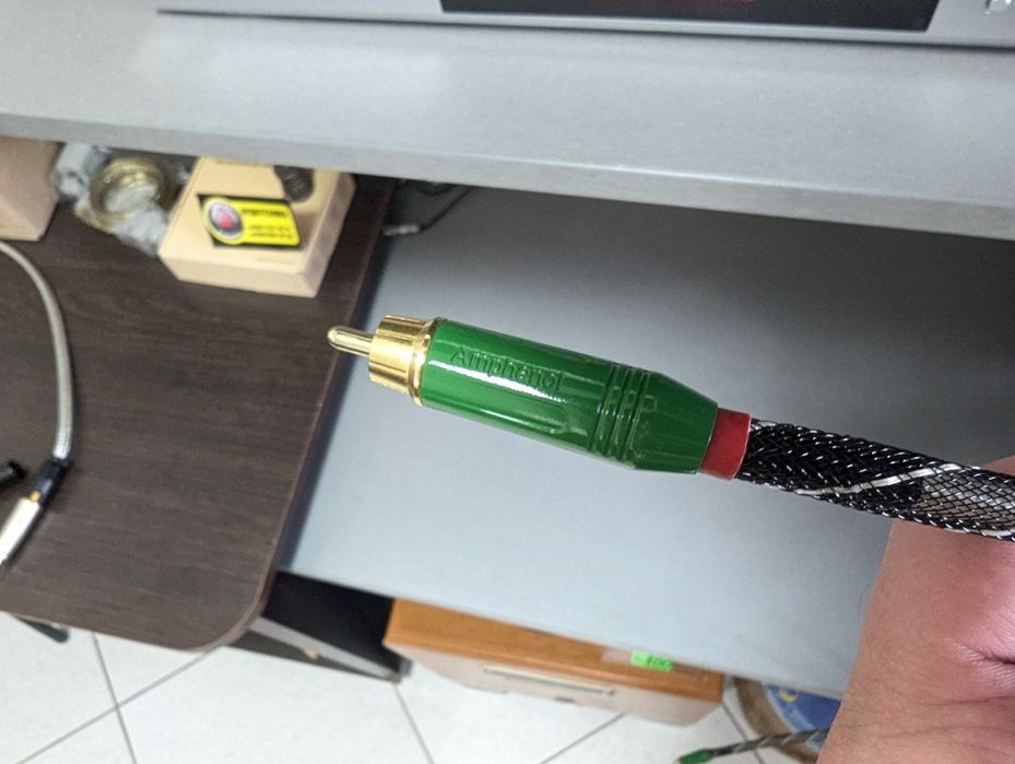 Для усилителей Кабель  коаксиальный, XLR/RCA