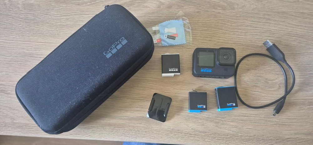 Gopro hero 11 + 3 baterie enduro+pokrowiec