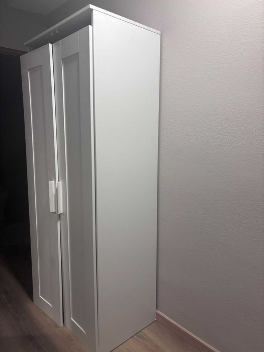 Roupeiro usado Brimnes ikea