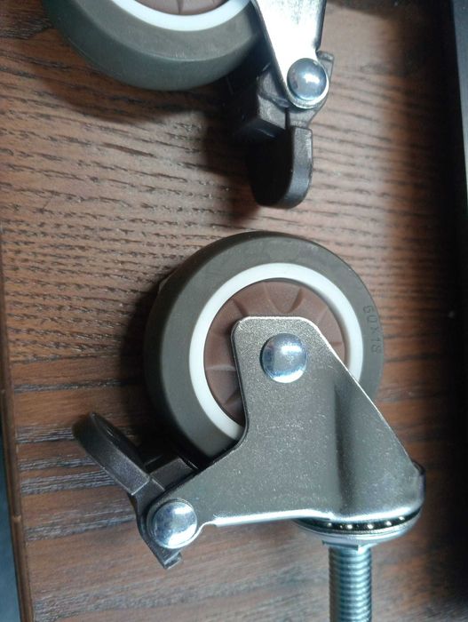 Kit 4 Rodízios 50mm com Travão – Reforçados (M10) – Novos
