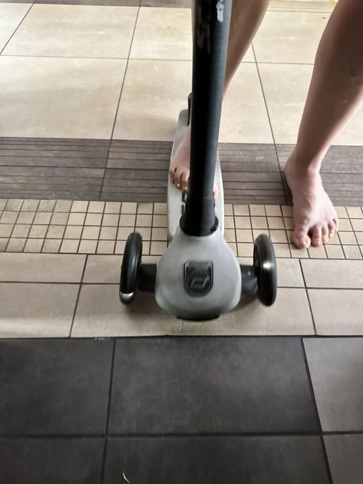 Hulajnoga trójkołowa dziecięca LED Scoot & Ride Highwaykick 3