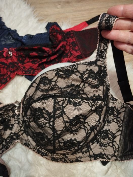 Stanik na fiszbinach 85 F