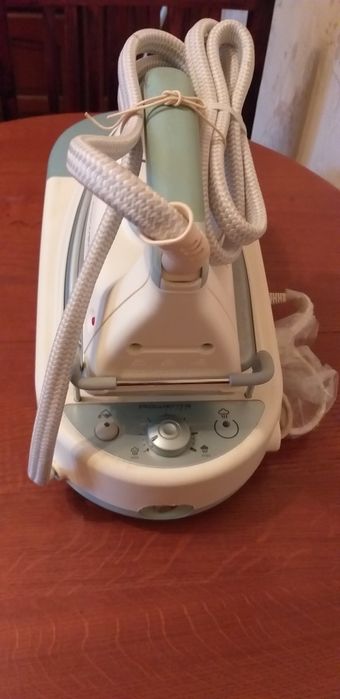 Утюг с парогенератором