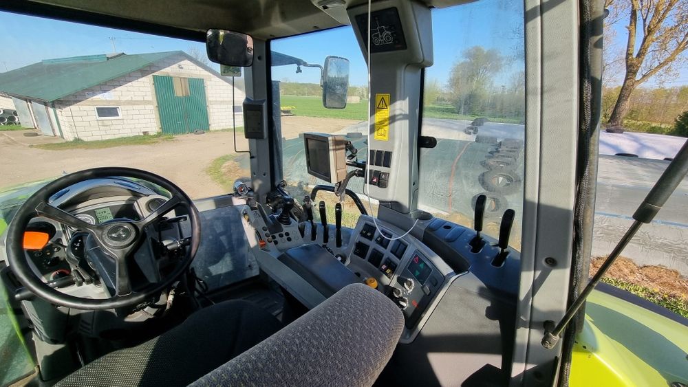 Ciągnik Claas Axion 820 Nawigacja  krajowy