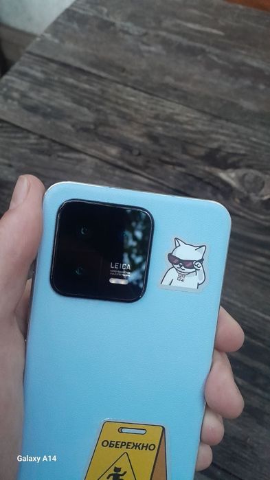 Xiaomi 13.    12/512