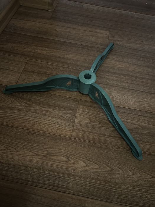 Тринога для ялинки