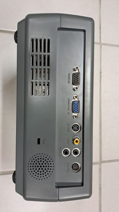 Projetor Toshiba TDP-S8