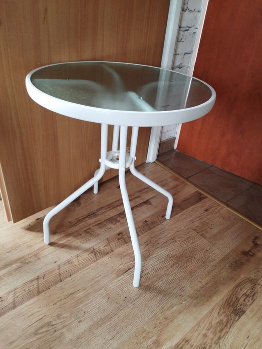 Stolik szklany ogrodowy.