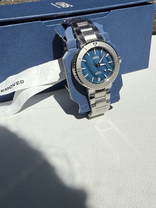 Швейцарський годинник Oris Aquis Date блакитний унісекс Швейцарія