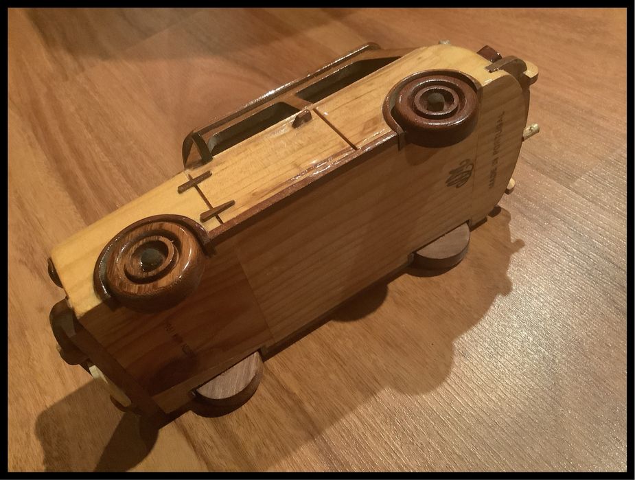 Carros em Madeira Made in Portugal