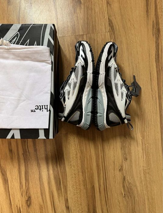 Off white be right back black