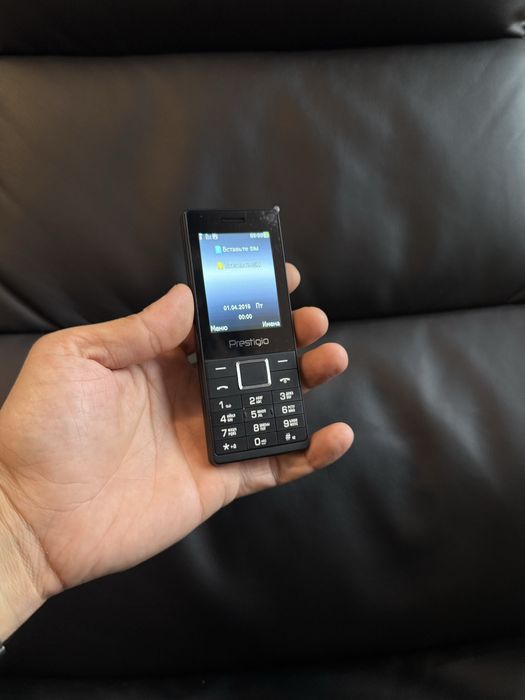 Кнопочний телефон prestigio muze a1