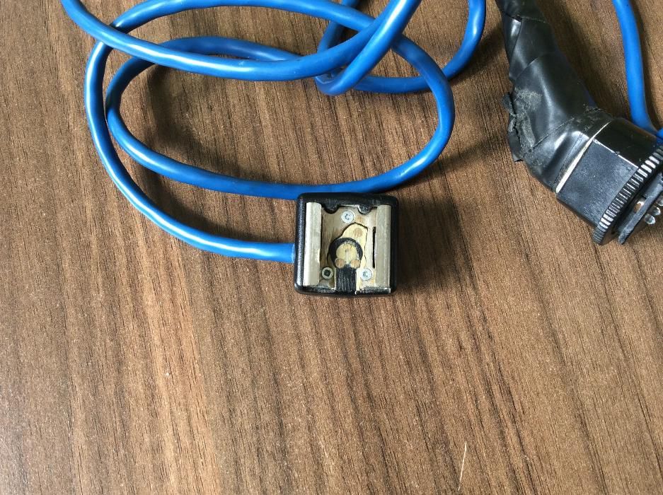 kabel synchronizacyjny mocowanie pentax lamba błyskowa