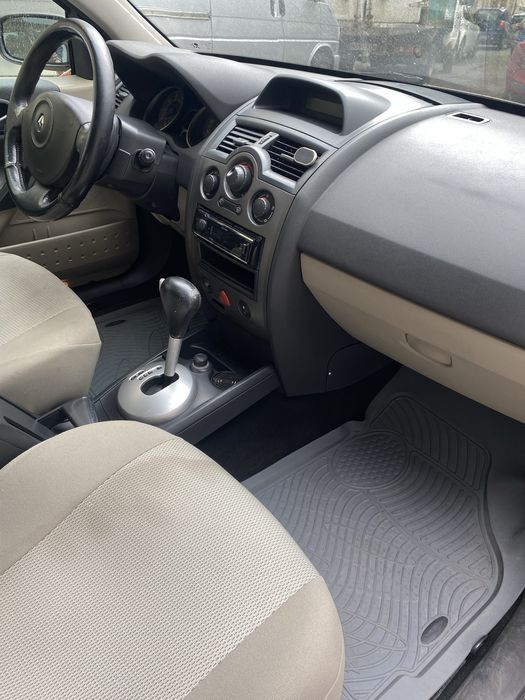 Автомобіль Renault megane 2