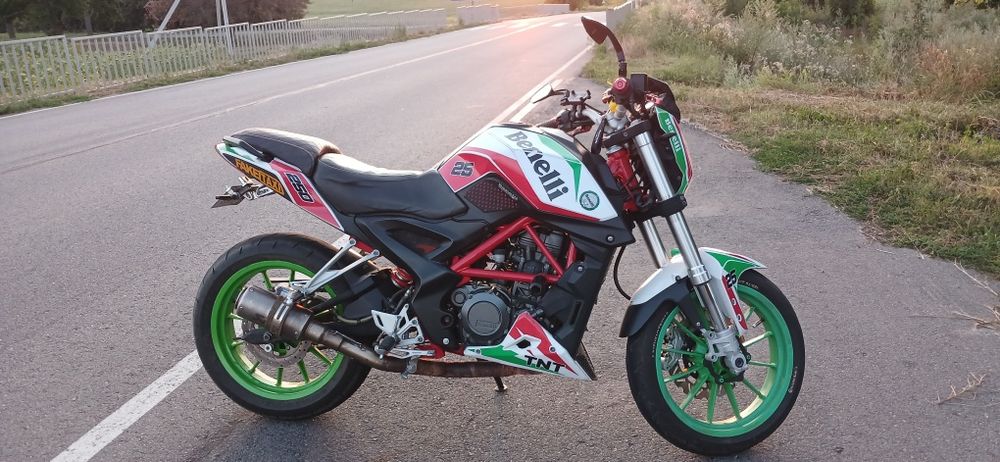Продам Benelliі тнт 25
