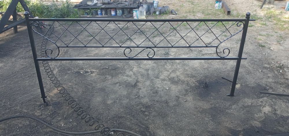 Изготовление оградок лавочек и столиков