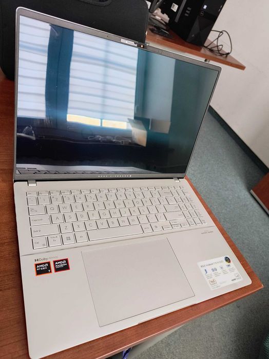 ASUS Vivobook S 16 OLED M5606UA-MX040W – Ryzen 7 / 32 GB RAM / 1 TB SSD / OLED 3.2K 120 Hz