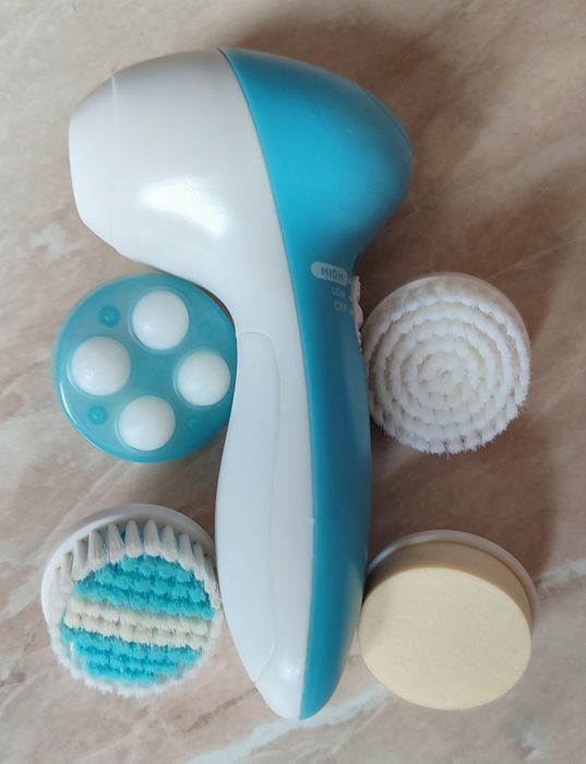 Массажёр для лица с насадками