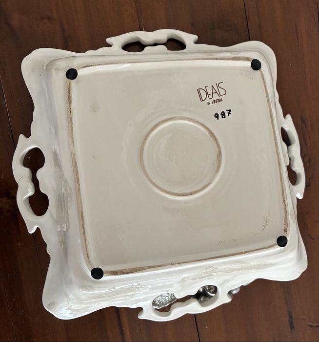 Taça antiga da Vestal com 7 peças de fruta