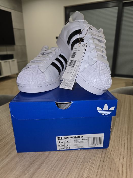 Adidas Superstar Originals 40 i 2/3 białe, damskie