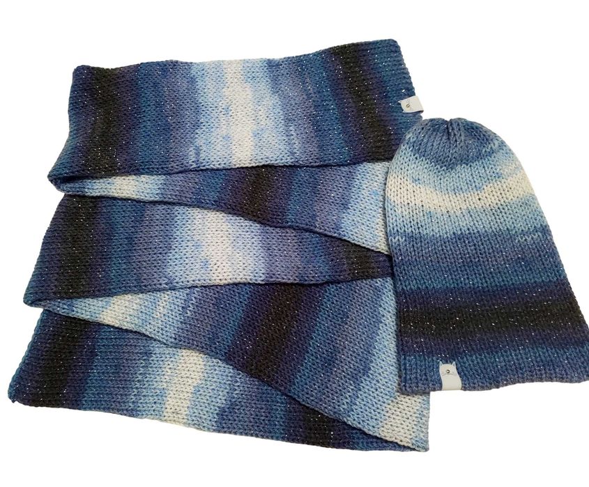 %% Lekki, niebieski, połyskujący komplet - czapka i szalik, handmade