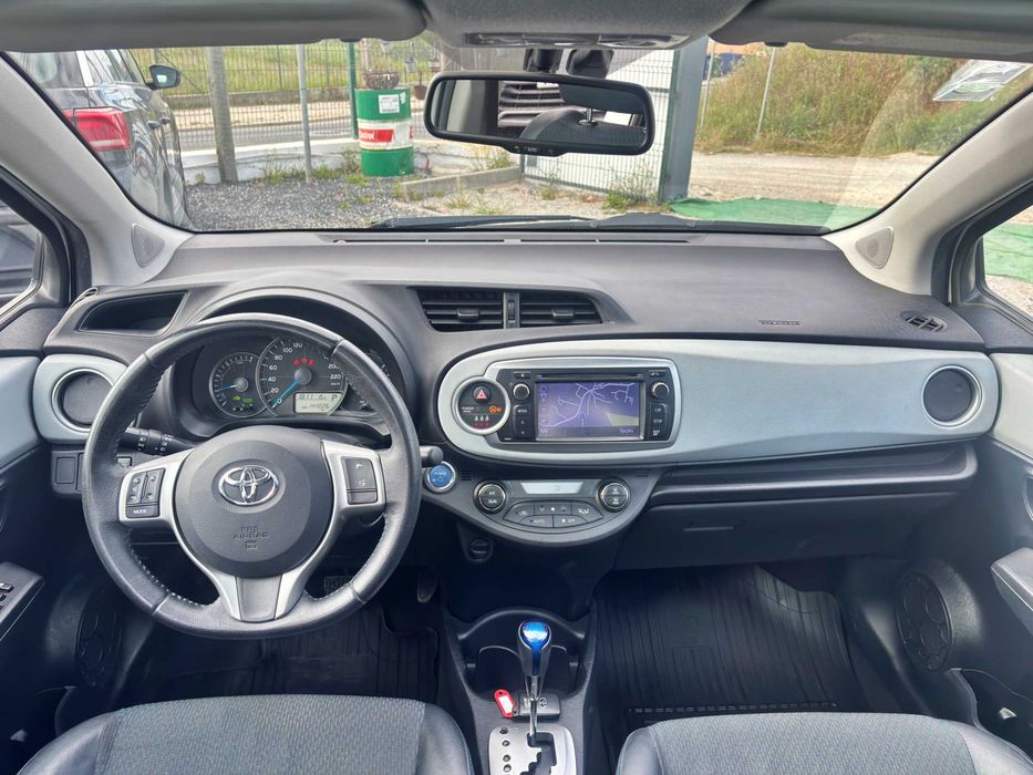 Toyota Yaris 1.5 Hybrid  NACIONAL