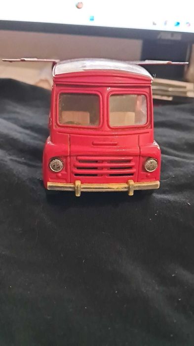 Kintoy - Miniatura Food Truck Frangos