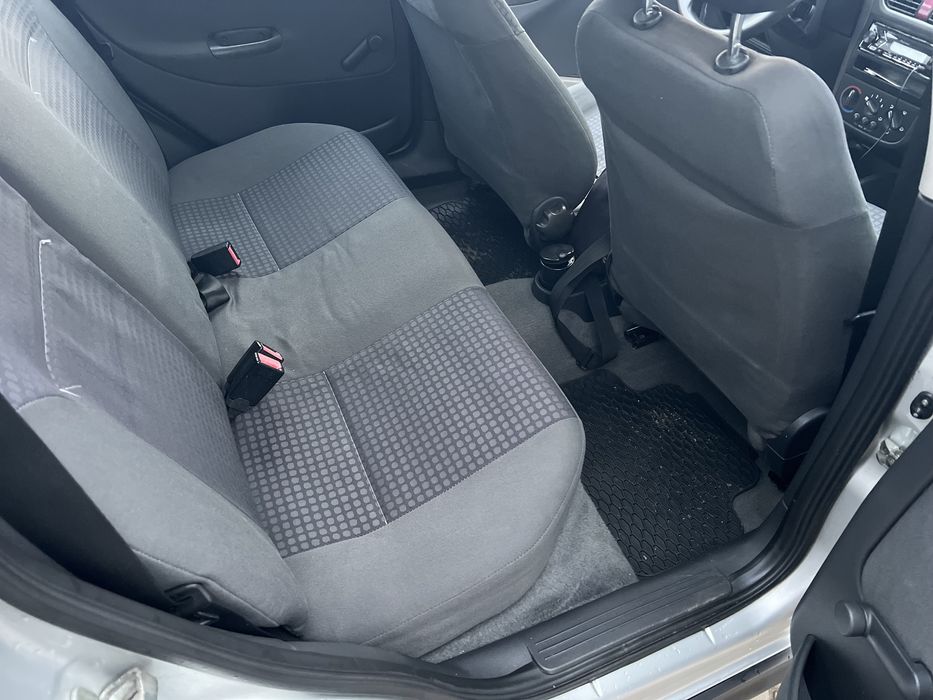 Продам Opel Corsa C 1.2МТ 2002