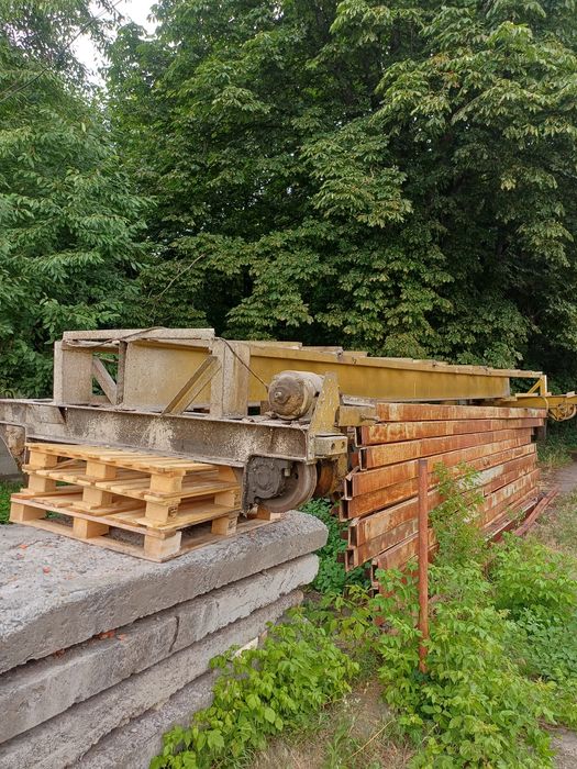 Кран-балка,тельфер болгарський.