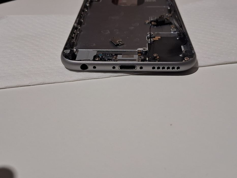 Запчастини на IPhone 6s