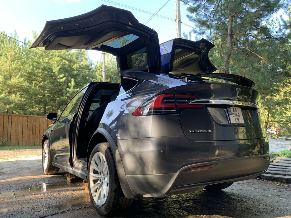 Tesla X 8міс 17рік