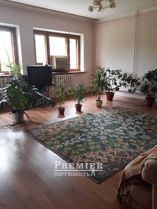 Ваш куточок спокою на Слободці – будинок з ремонтом і садом