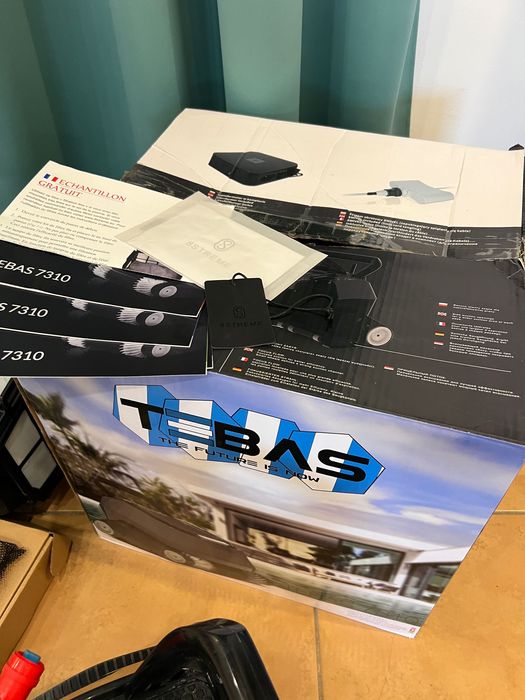 Robot czyszczący  basen TEBAS 7310