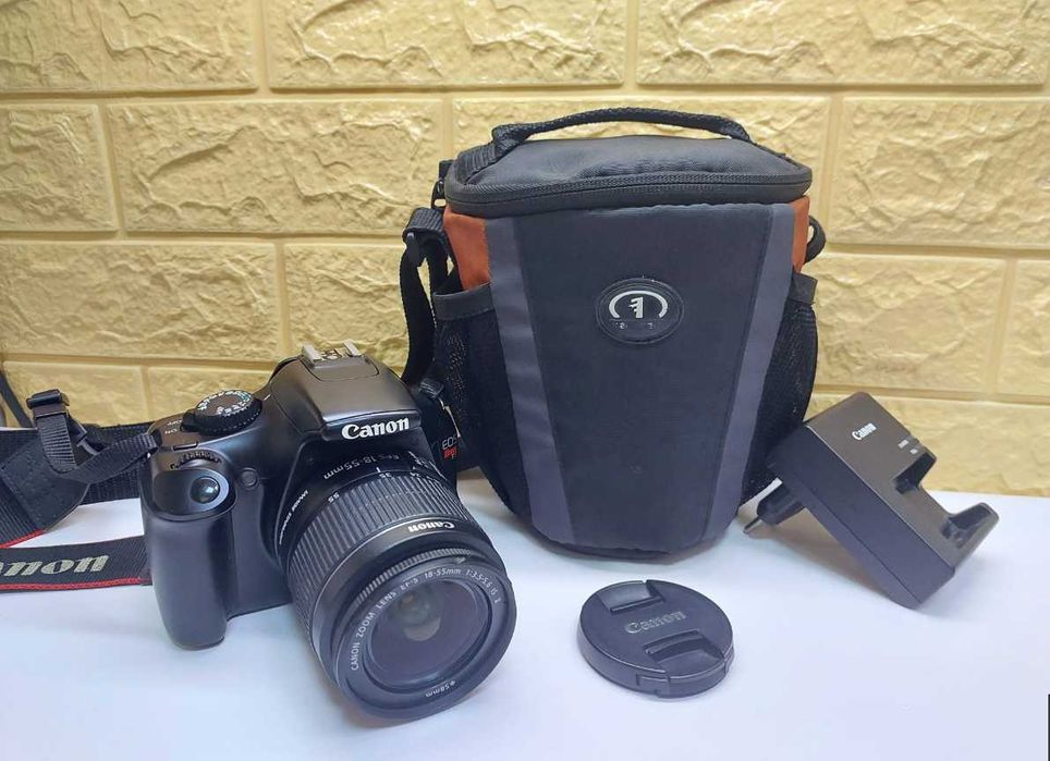 Фотоапарат Canon EOS Rebel T3 (DS126291)