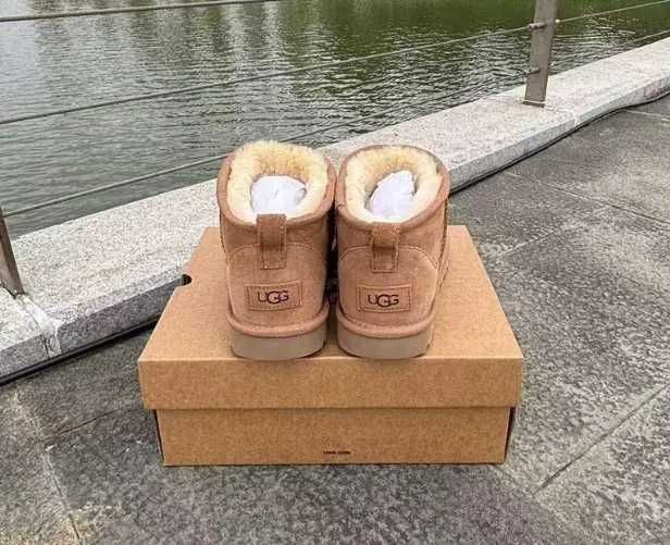 UGG Classic Mini Boots Chestnut r.40