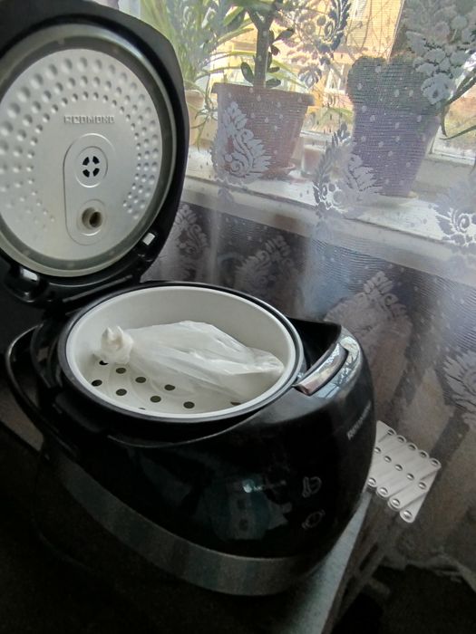 Мультиварка редмонд