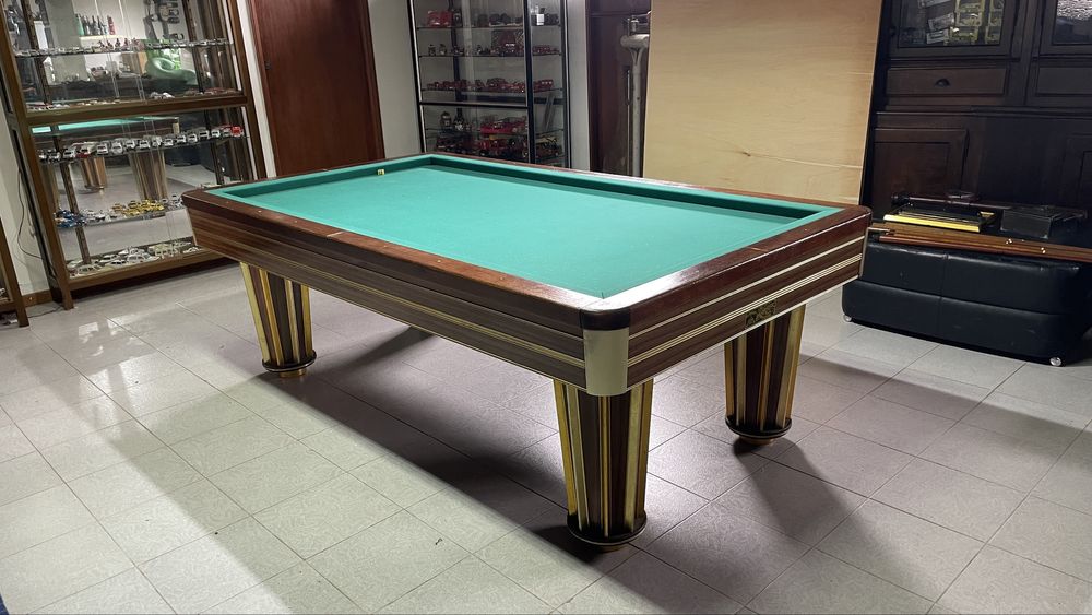 Mesa de Bilhar Profissional em Ardósia 8 Pés (2,32m) – Como Nova