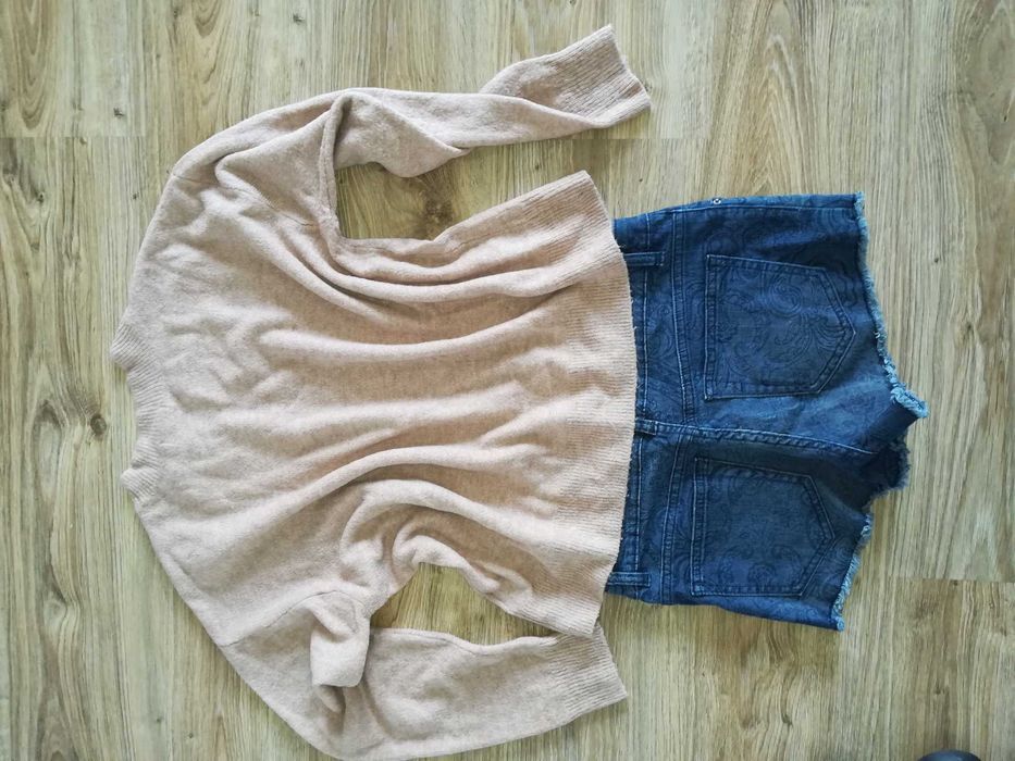 Bezowy ciepły sweterek h&m