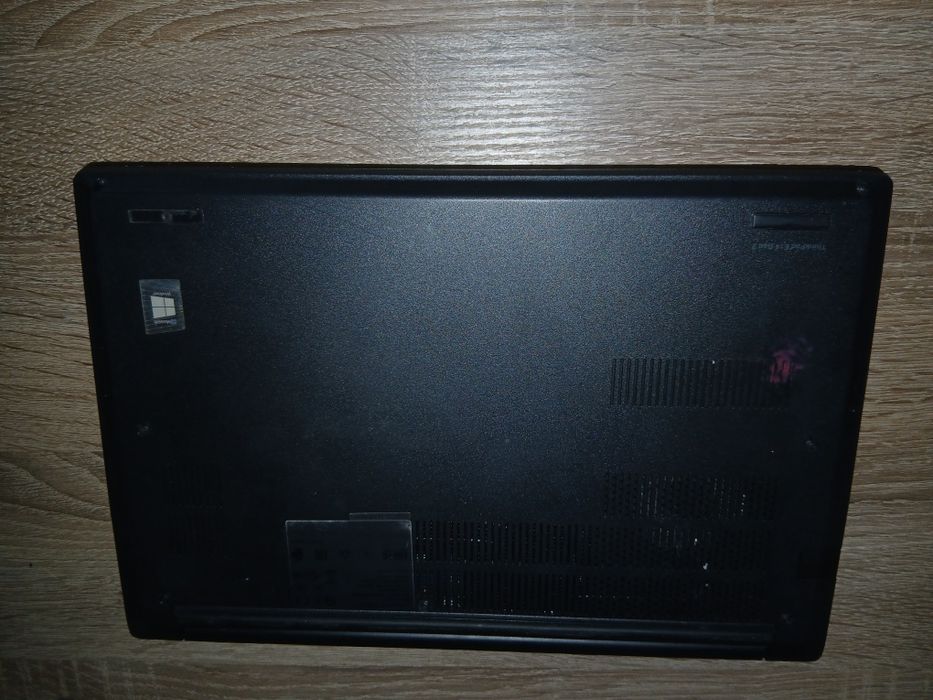 Lenovo  E 14.  Cpu i7. Ram 16gb   disco 512gb