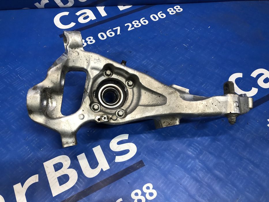 Ступиця (кулак цапфа) передня ліва Mercedes AMG E63 S Мерседес АМГ