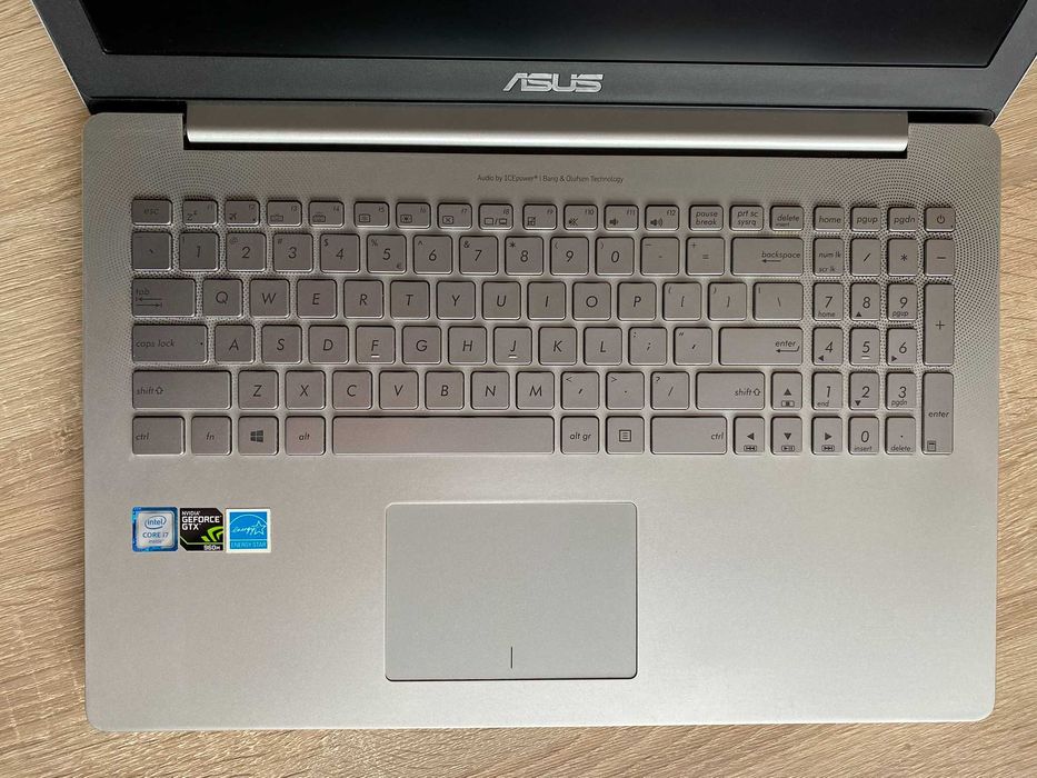 Laptop Asus ZenBook UX501 15,6" + Intel i7 + 24GB RAM + 512GB NVMe SSD