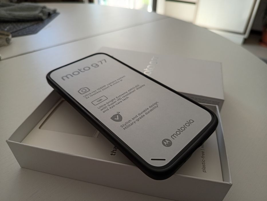 Motorola Moto G77