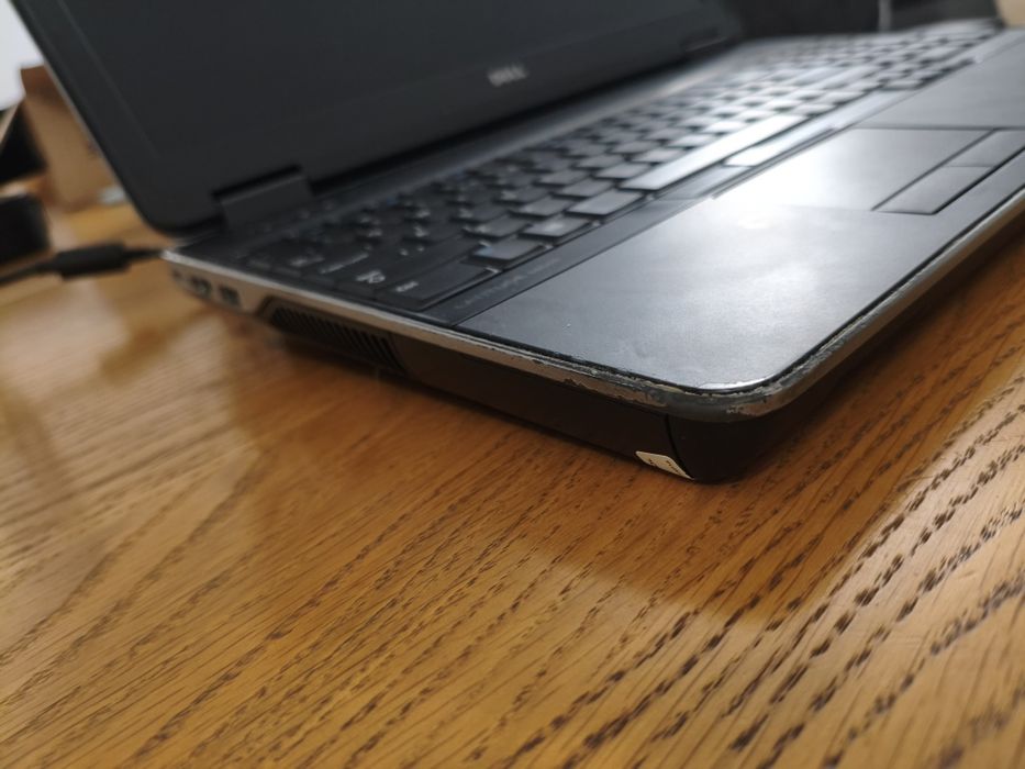 DELL Latitude E6540 - Core i7 4810MQ + Win11 PRO + zasilacz + stacja