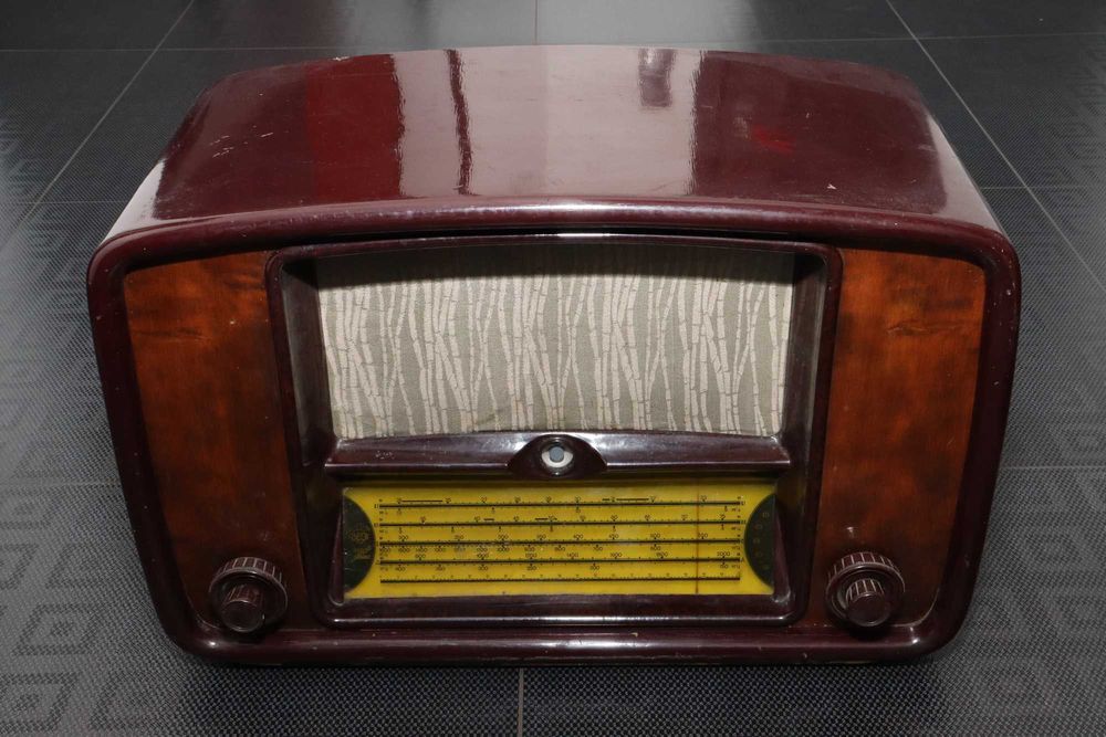 Stare radio lampowe VEF Riga BALTIKA