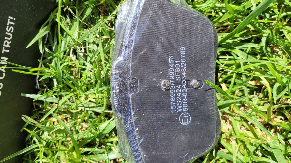 AUDI Kit discos ventilados e partilhas Travões Frente **NOVOS**