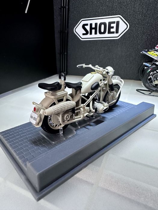 Miniatura BMW R75 de 1941 Escala 1/24 made by IXO