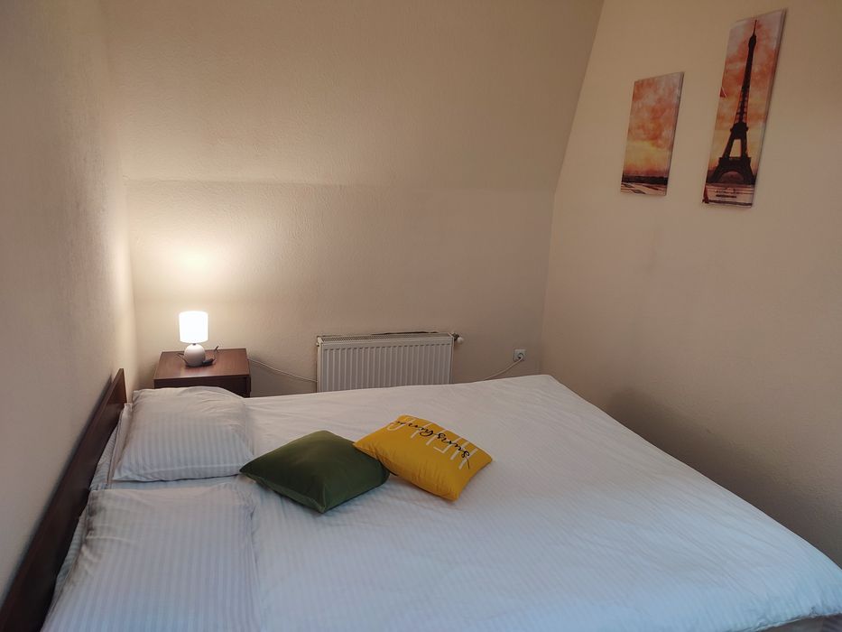 DOBA - Центр з 2 спальнями. 5 місць. Завжд тепла !