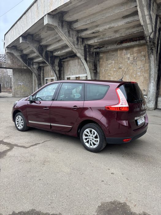 Renault Grand Scenik