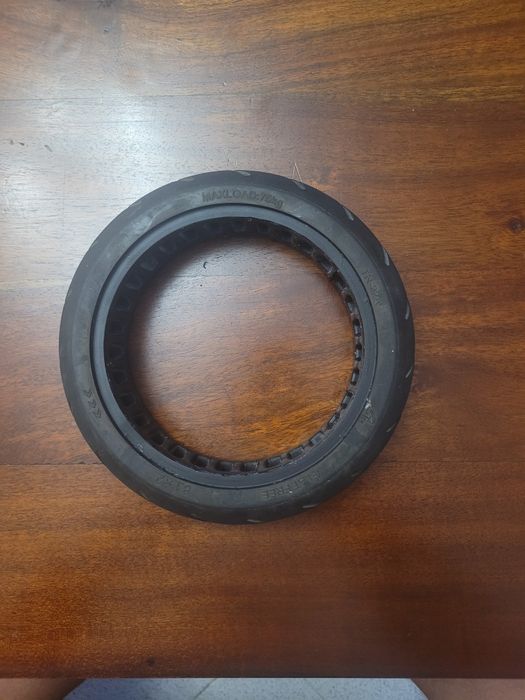 Pneus trotineta antifuro usados