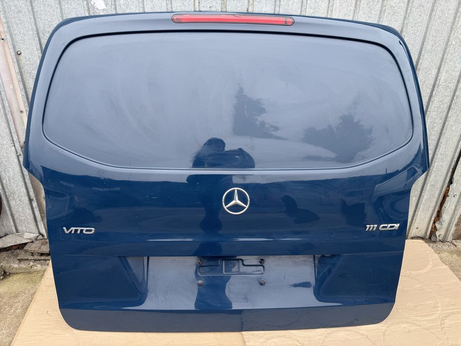 Задні двері ляда на Mercedes-Benz VITO W 447.